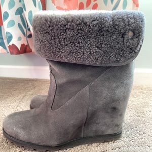 UGG Kyra water resistant Wedge Bootie size 8